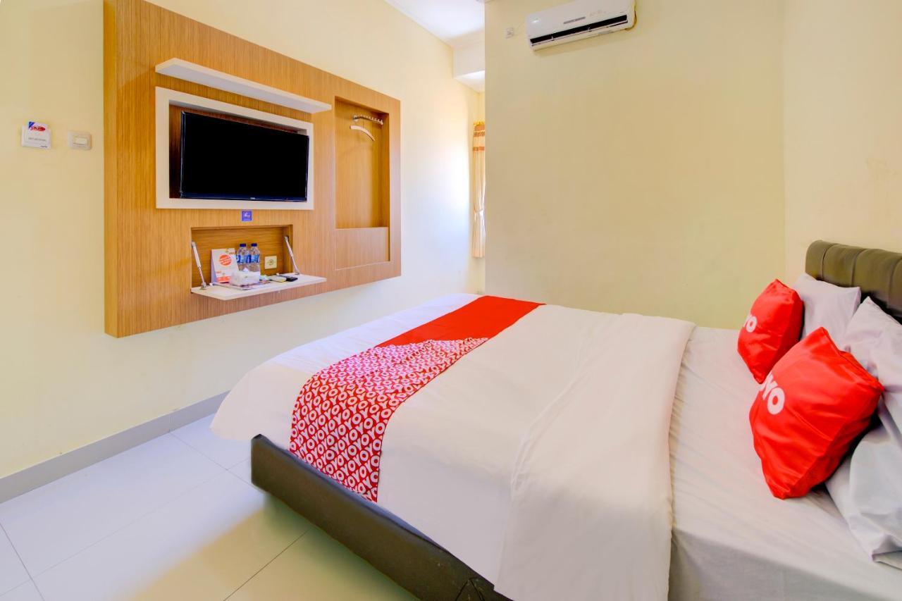 Oyo 3791 Hotel Kja Tegal  Exterior photo